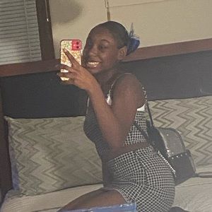 Meet your Posher, Amani